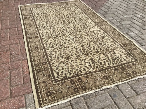 Floral oushak rug - floral,
