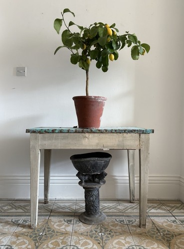 French antique potting shed - potting,